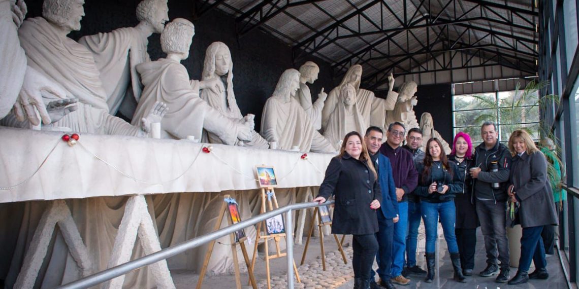 Fotografías de monumentos de Cutral Co se exhiben en la Última Cena