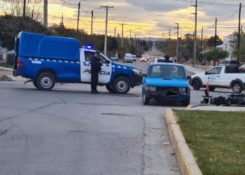 Una motociclista fue hospitalizada después de un choque con un auto en Cutral Co