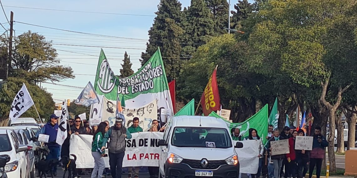 Organizaciones marcharon por el paro nacional en Cutral Co y Plaza Huincul