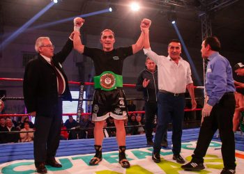 Cutral Co vivió una noche de boxeo en el gimnasio municipal