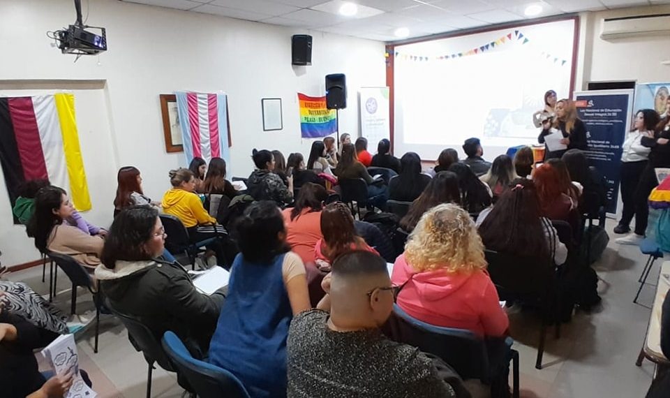 Las infancias disidentes y trans fueron el eje de un conversatorio en Plaza Huincul