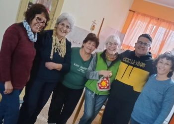 Tejedoras Solidarias de Plaza Huincul y Cutral Co reciben donaciones de lanas