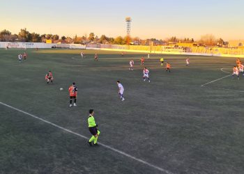 Petrolero Argentino goleó a Los Canales como local