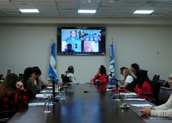 Odontólogos del hospital de Cutral Co reclamaron en la Legislatura