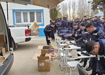 Entregaron uniformes a los futuros agentes de Policía en Plaza Huincul