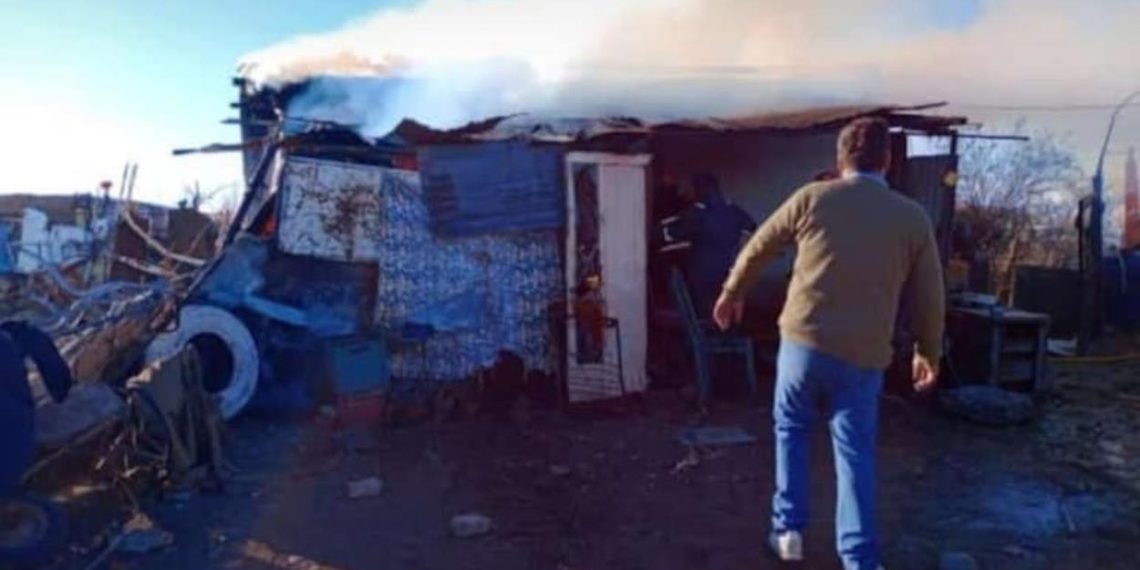 Vecino perdió todo en el incendio de su casa en calle Mosconi