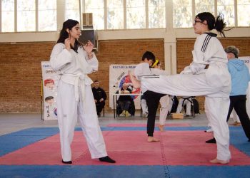 Jóvenes que practican  Taekwondo rindieron examen en Cutral Co