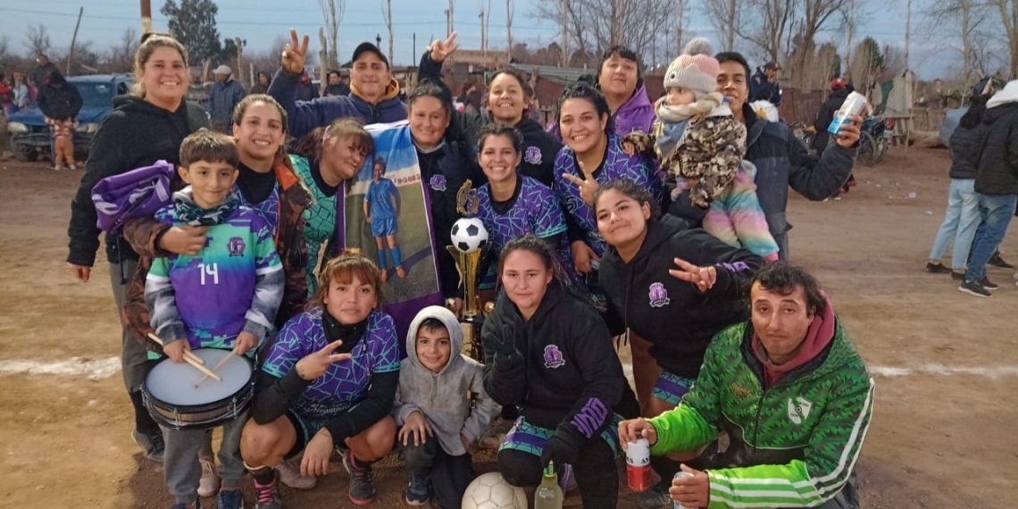 La Familia nuevamente campeonas