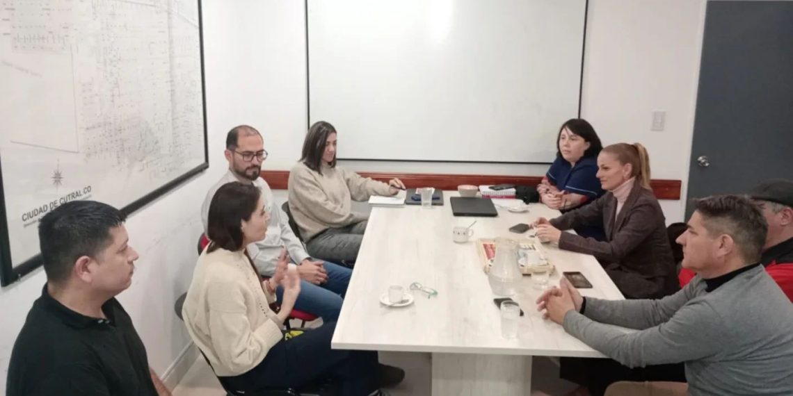 Ortiz Luna visitó el hospital y Plaza Huincul para instalar el servicio de emergencias SIEN