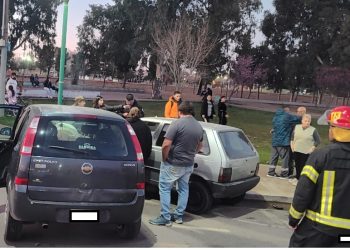 Plaza Huincul: No hubo heridos en un choque entre dos autos
