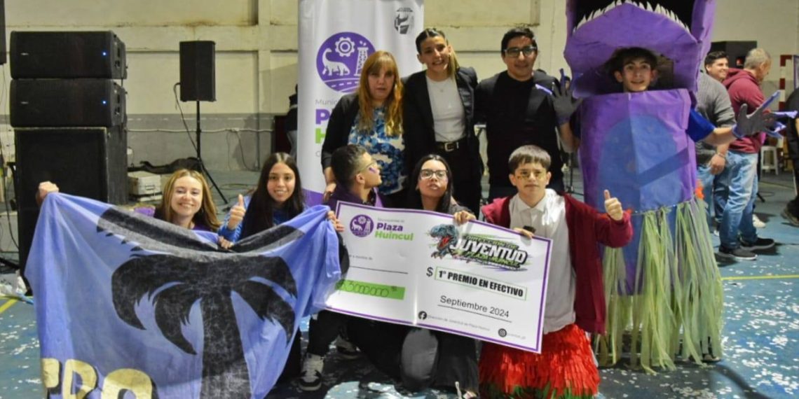 Terminó la Estudiantina 2024 en Plaza Huincul y hay ganadores