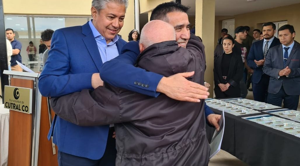 Cutral Co: “Esto es el Estado presente” dijo Rioseco en la entrega de 32 casas a adultos mayores