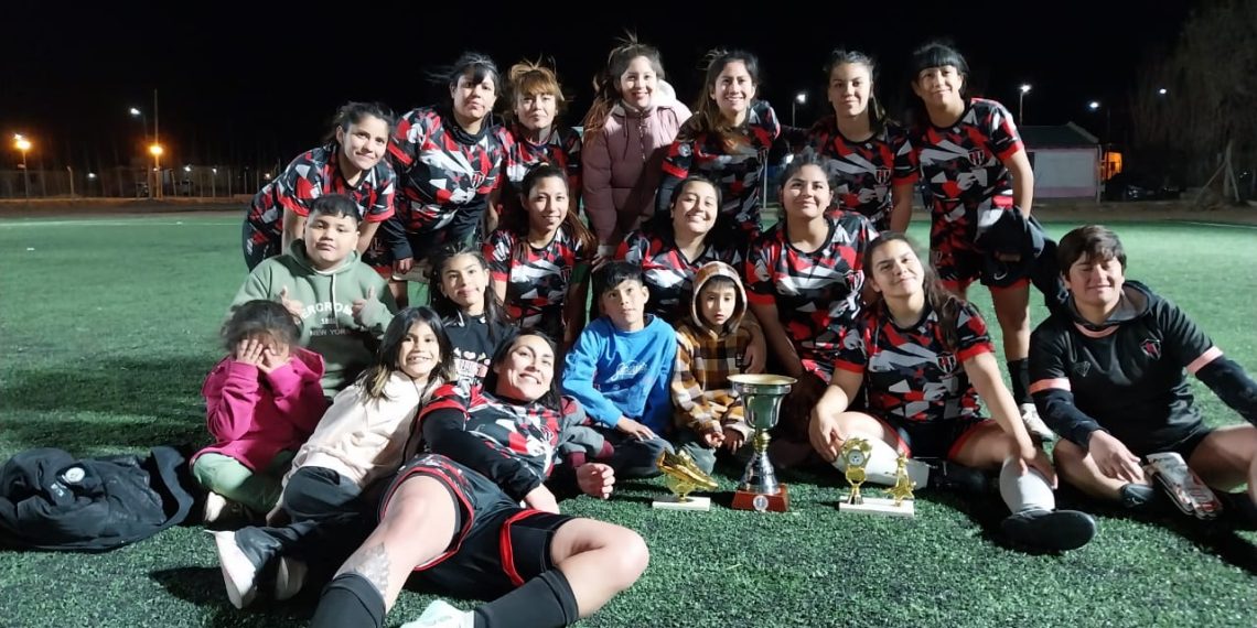 El Ciclón se quedó con el Torneo Relámpago en el Peñi Trapun
