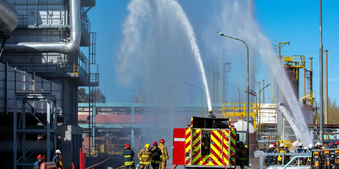 Hubo simulacro en la refinería de YPF en Plaza Huincul