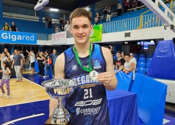 Regatas de Corrientes salió campeón con Juan Larraza en su plantel