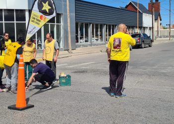 Cutral Co: pintaron una estrella amarilla para recordar a Julián Acosta