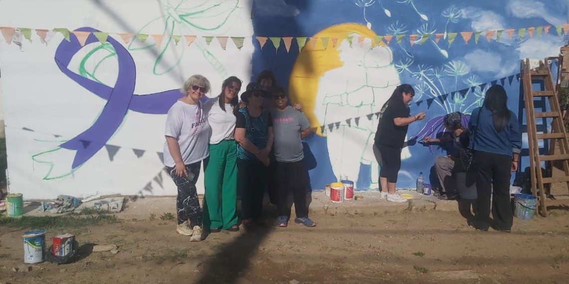 Plaza Huincul: Realizaron un mural en el Día Mundial de la Lucha contra el Alzheimer