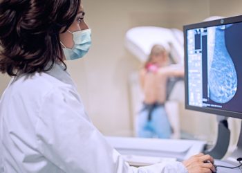 Hospital de Complejidad VI refuerza campaña de detección temprana de Cáncer de Mama