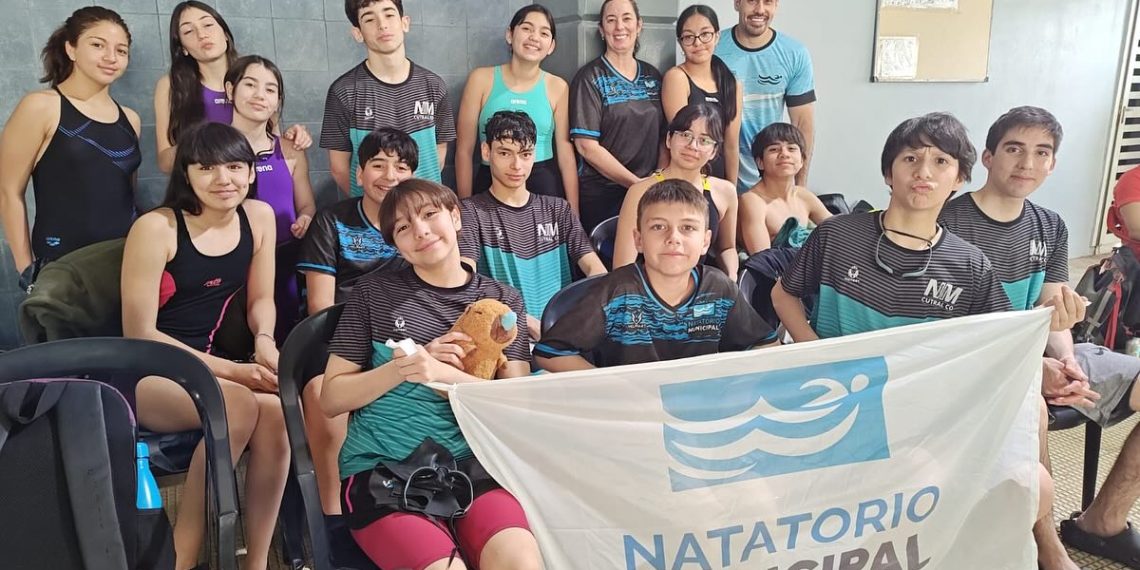 Gran actuación de la escuela municipal de natación de Cutral Co en el Torneo Provincial