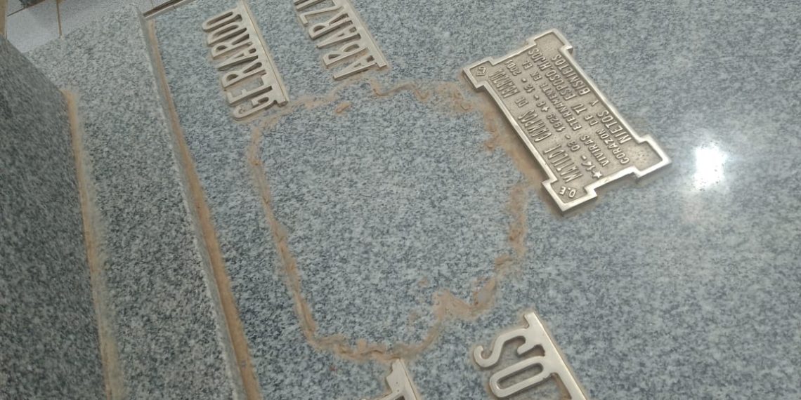 Cutral Co: denuncian el robo de placas en las tumbas