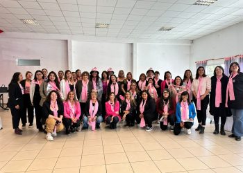 Mujeres se reunieron para conmemorar el día de lucha contra el cáncer de mama en Cutral Co