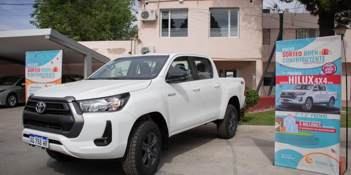 Presentaron la camioneta que sortearán al contribuyente “electrónico” cumplidor en Cutral Co