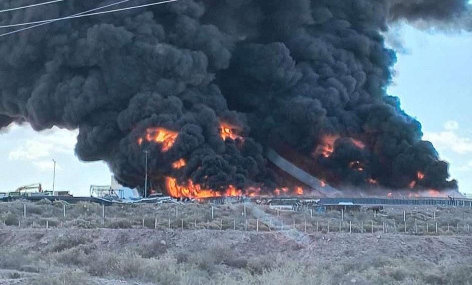 Bomberos acudieron en ayuda del cuartel de Añelo por fuego en una base