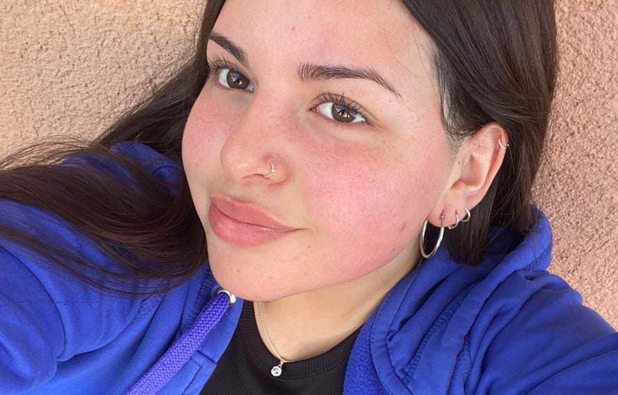 Felicitan a una egresada del CPEM N° 58