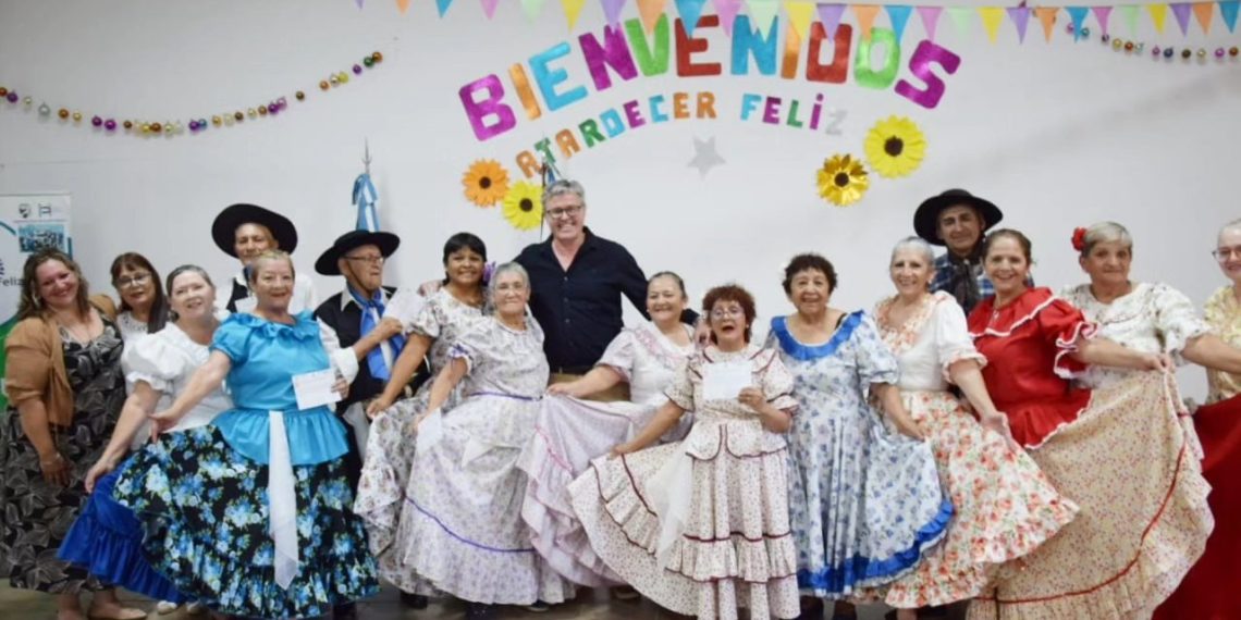 Atardecer Feliz de Plaza Huincul cerró el año con un gran encuentro