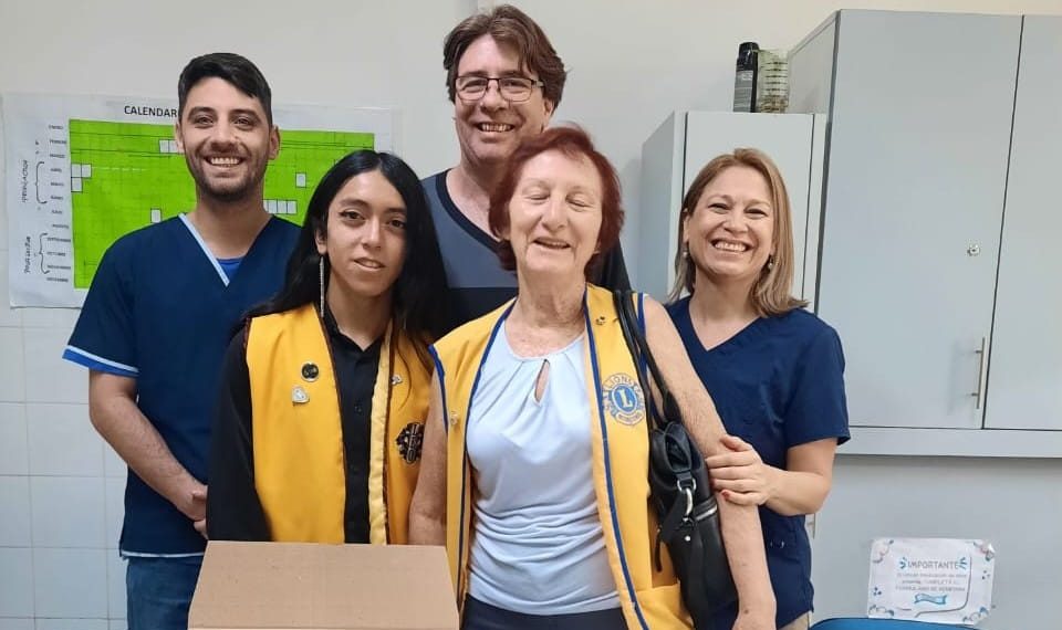 El Club de Leones de Cutral Co y Plaza Huincul entregó juguetes en el hospital