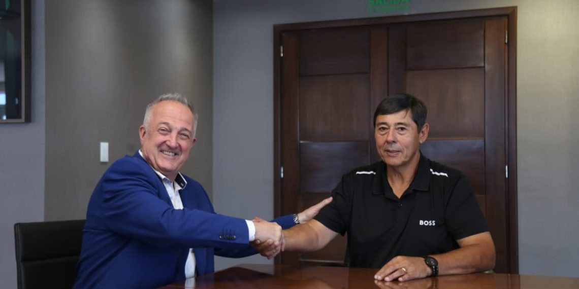 Mutual de Petroleros compró ocho ambulancias de alta complejidad