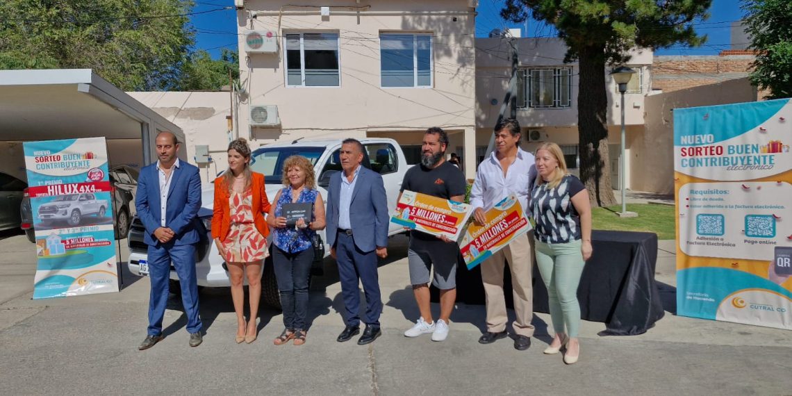 Se entregaron los premios del sorteo del Buen Contribuyente en Cutral Co