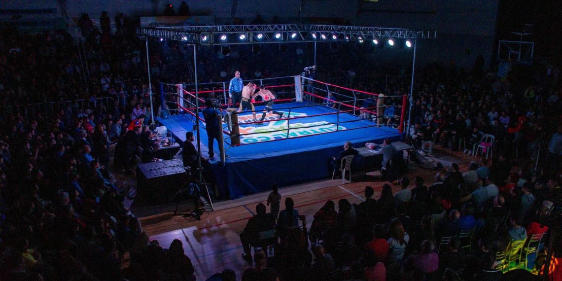 Gran noche de boxeo en Cutral Co