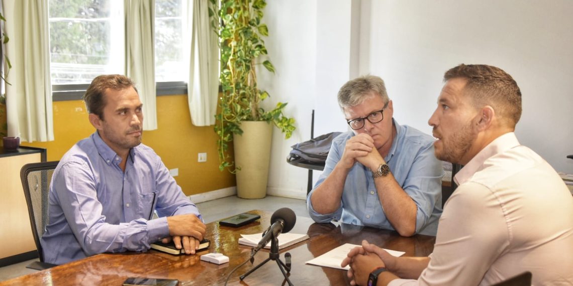 El intendente Larraza recibió al diputado Lépore en Plaza Huincul