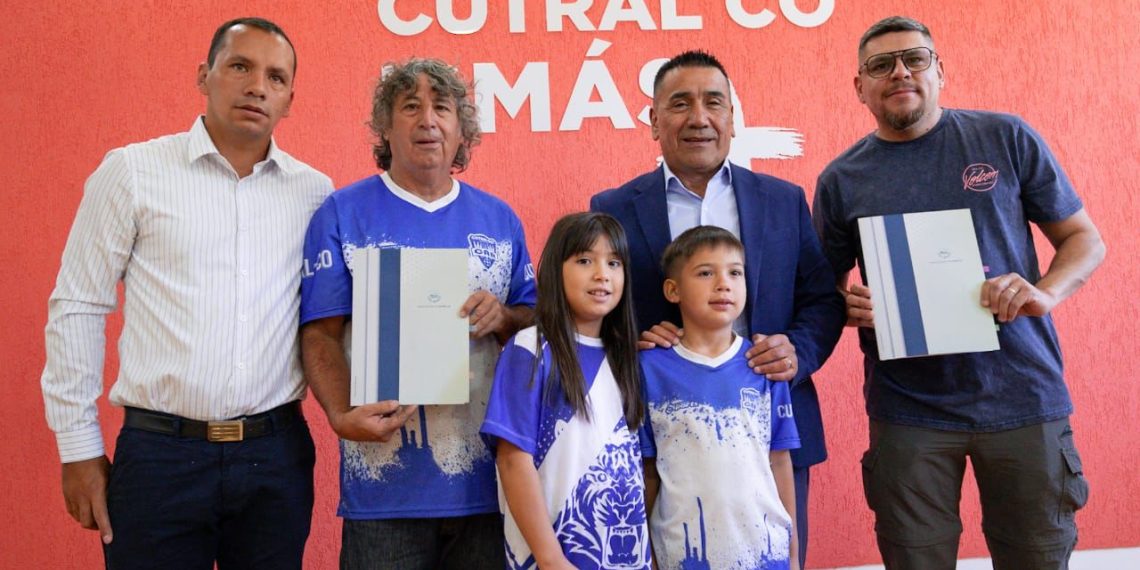 Alianza y Rivadavia firmaron un convenio con la Municipalidad de Cutral Co