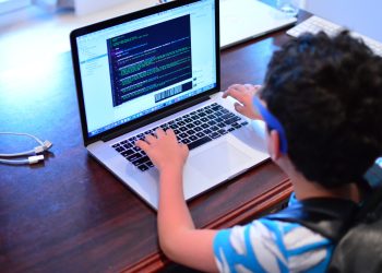 Plaza Huincul: lanzan taller de informática para niños